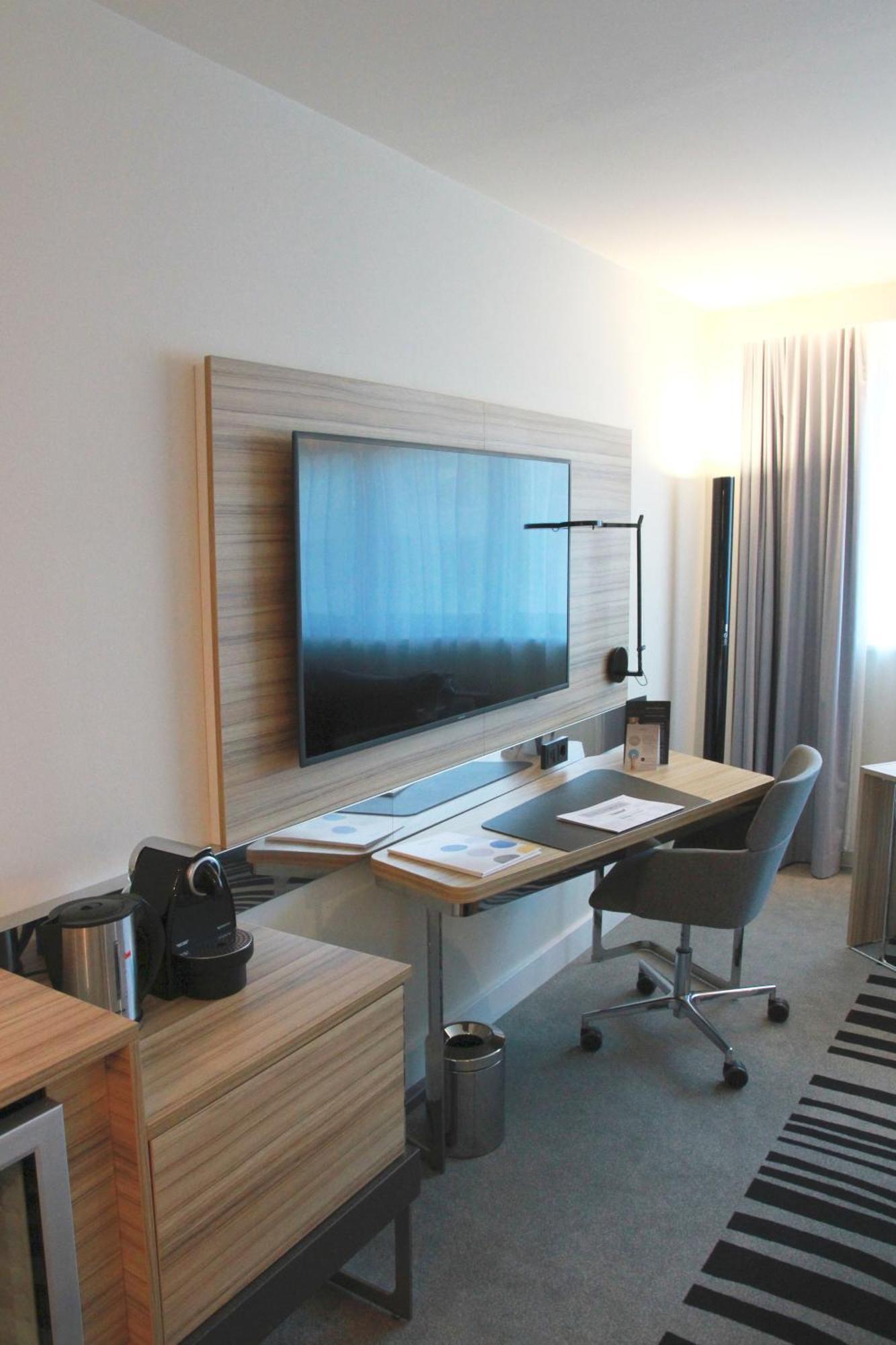 Superior Family Room,1278550588:JPEG