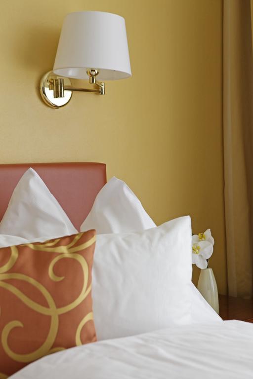 Single Room,110641176:JPEG