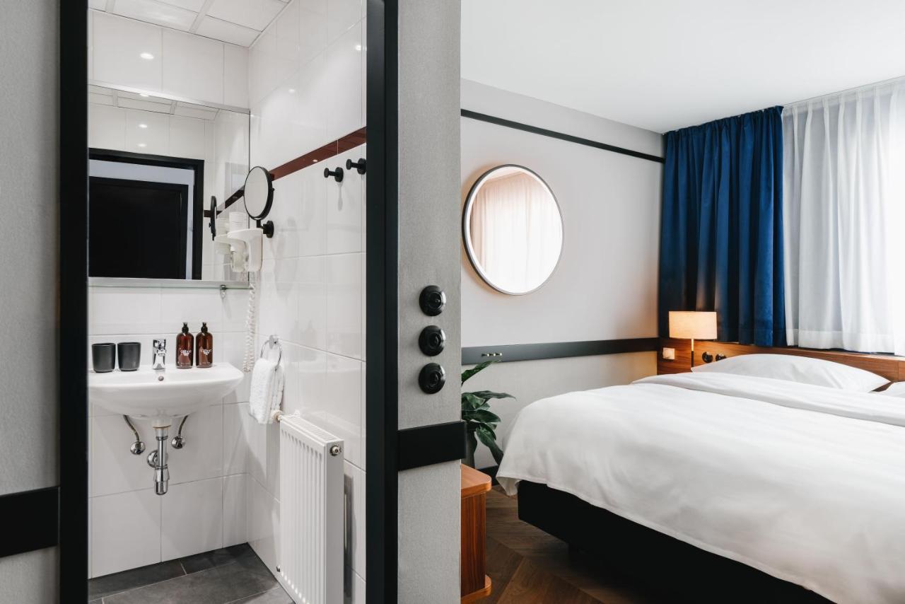 Single Room,1176280843:JPEG