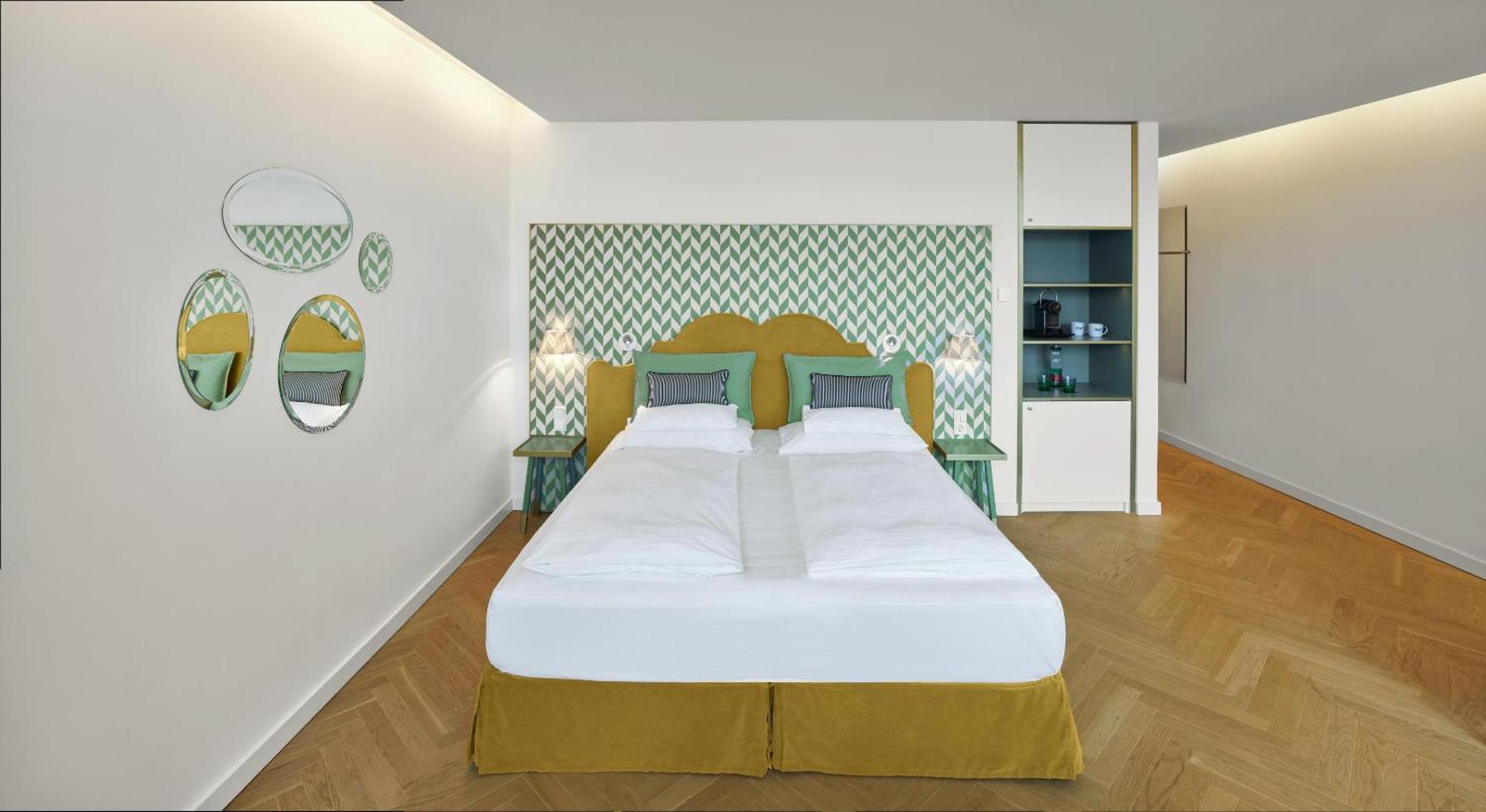Junior Suite,1275560329:JPEG
