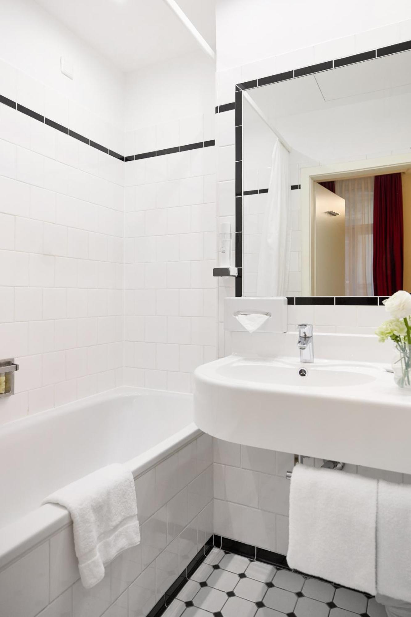 Superior Double Room,1658766746:JPEG