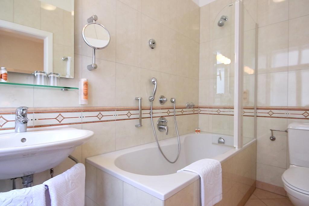 Superior Double Room,1434013585:JPEG