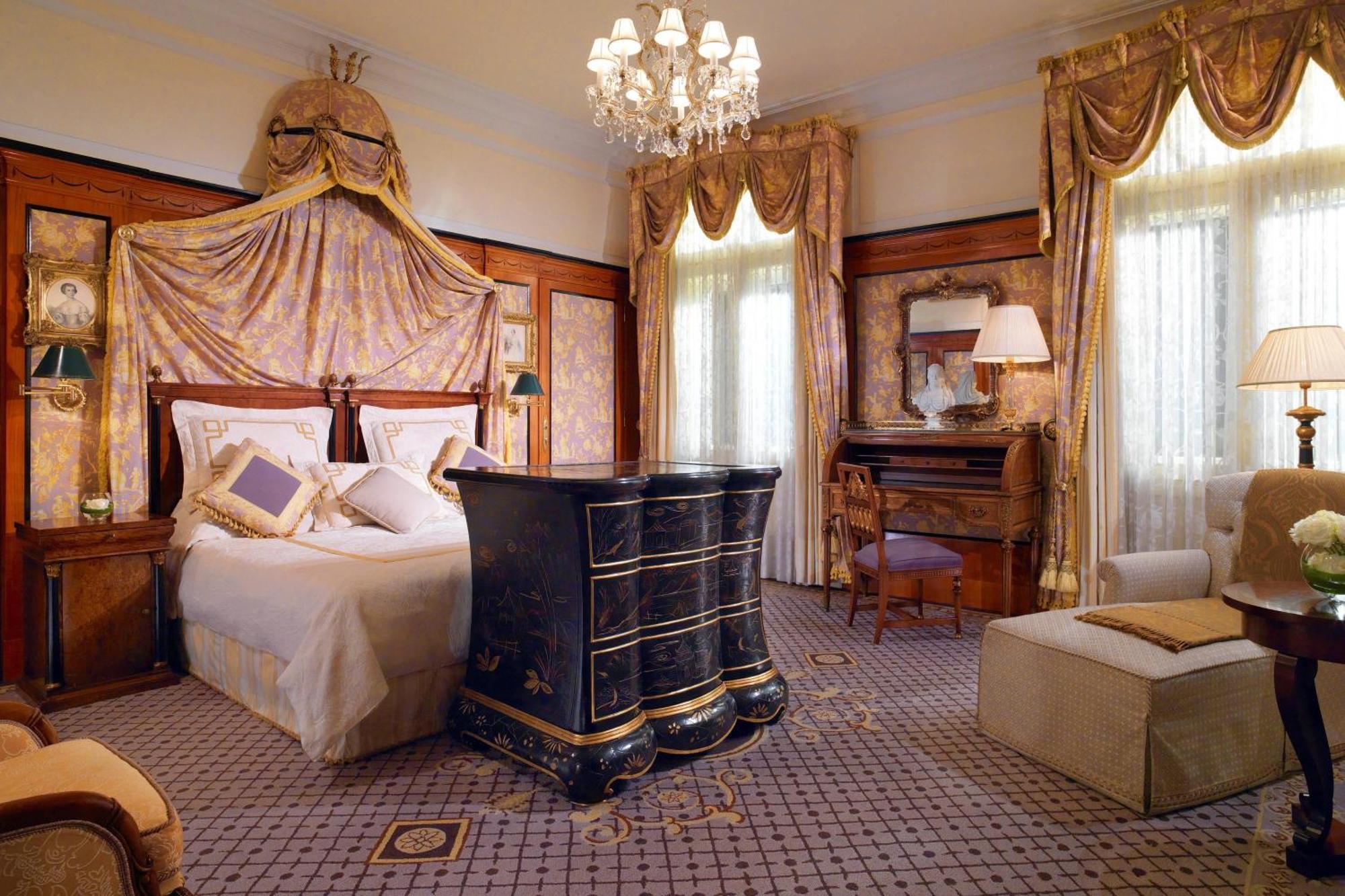 One-Bedroom Prince of Wales Pesidential King Suite,1516450804:JPEG