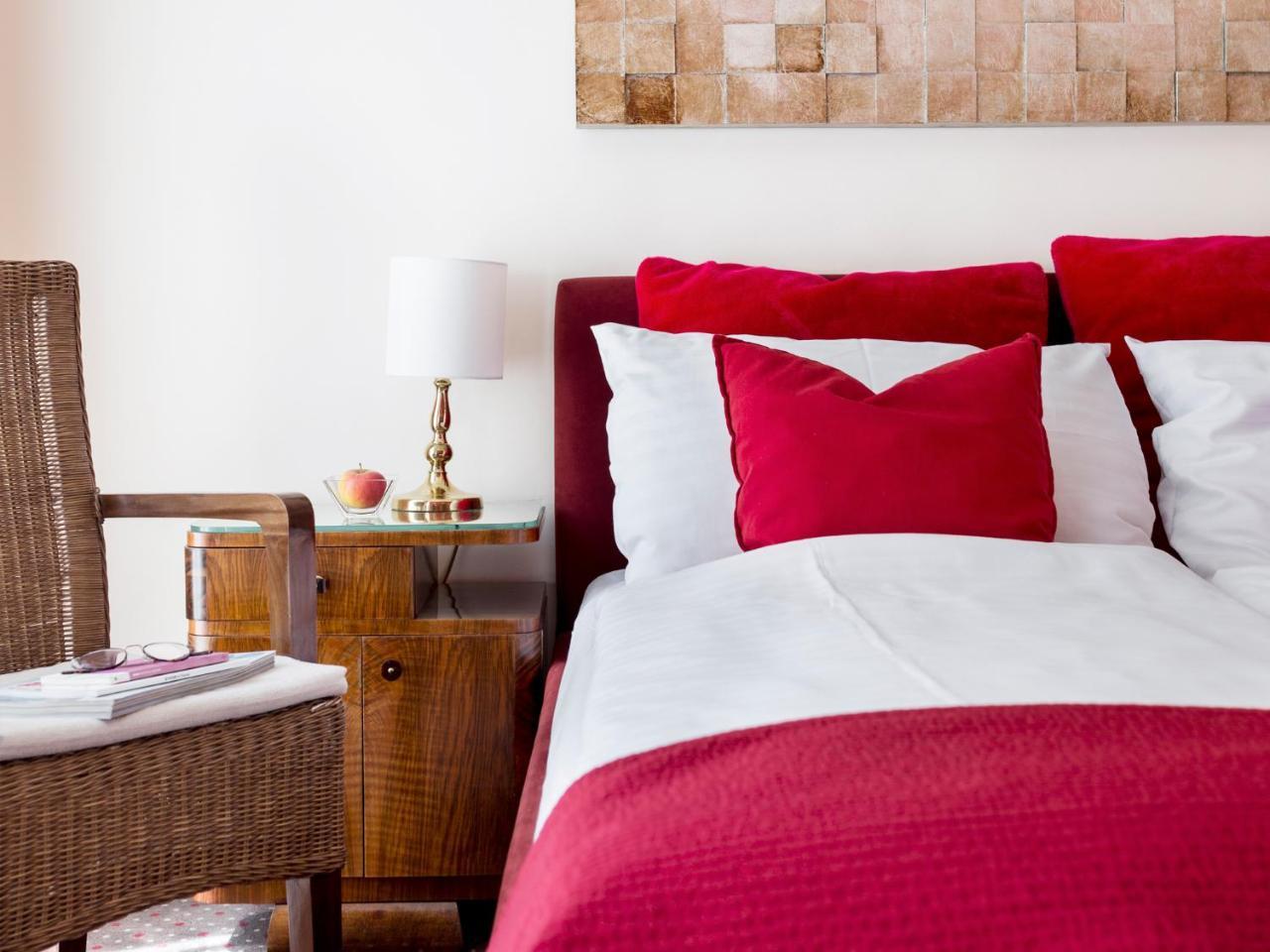 Standard Room,1574676602:JPEG