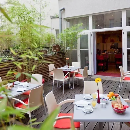Hotel Boltzmann-2